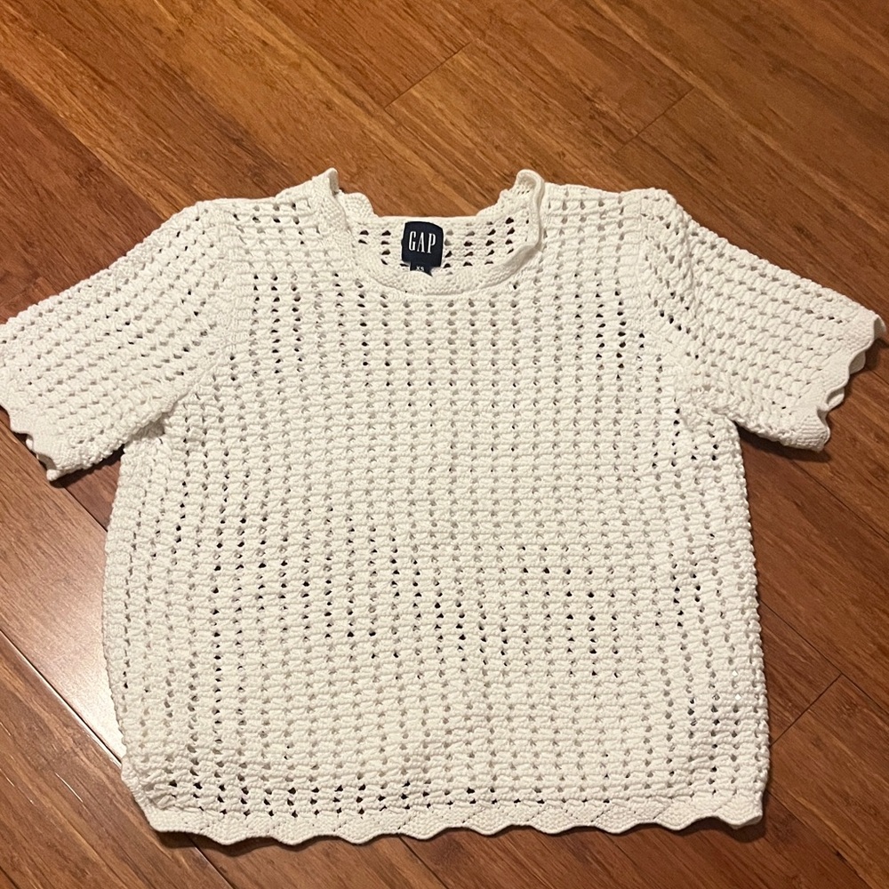 GAP Cream Crochet Top